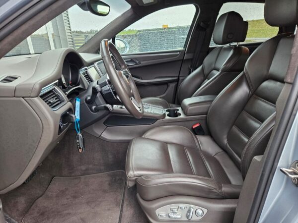 Porsche Macan Turbo *CARBON*DAB*BOSE*1.HAND*SPORT.AGA* – Bild 14