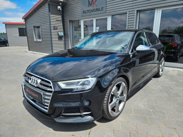 Audi S3 Sportback 2.0 quattro/Schalter / 1.Hand / ACC