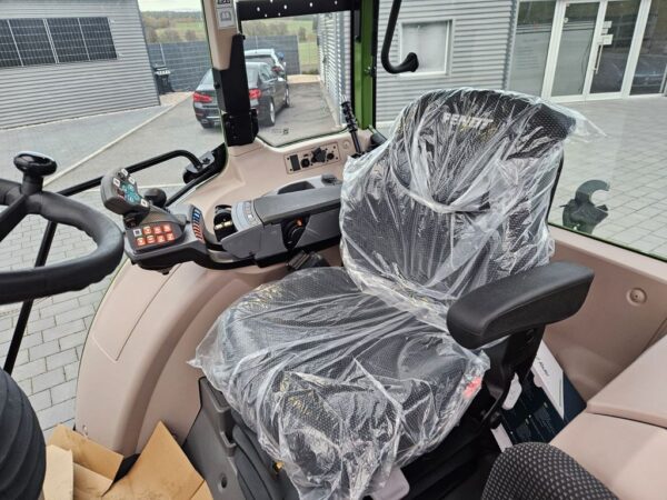 <span class="make">Fendt</span><br/> Traktor209 S Vario GEN3 POWER SETTING2Cargo 3X65 – Bild 13