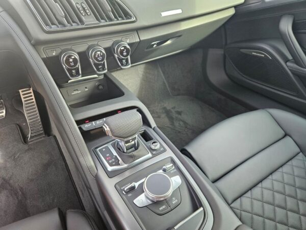 <span class="make">Audi</span><br/> R8 Coupe V10 5.2 FSI Performance*B&O*DYNAMIK*20" – Bild 16