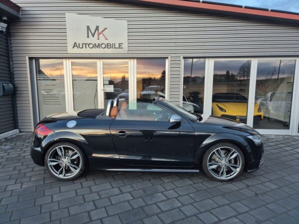<span class="make">Audi</span><br/> TTS Roadster 2.0 TFSI quattro Exclusive – Bild 5