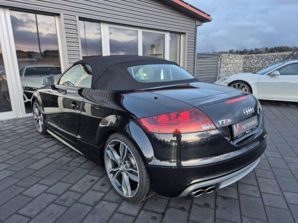 <span class="make">Audi</span><br/> TTS Roadster 2.0 TFSI quattro Exclusive – Bild 9