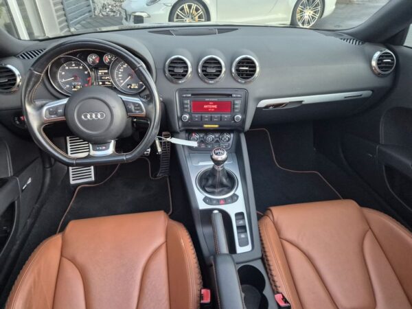 <span class="make">Audi</span><br/> TTS Roadster 2.0 TFSI quattro Exclusive – Bild 10