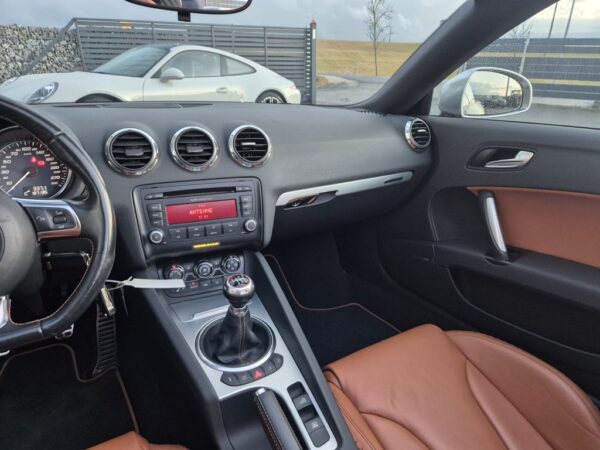 <span class="make">Audi</span><br/> TTS Roadster 2.0 TFSI quattro Exclusive – Bild 12