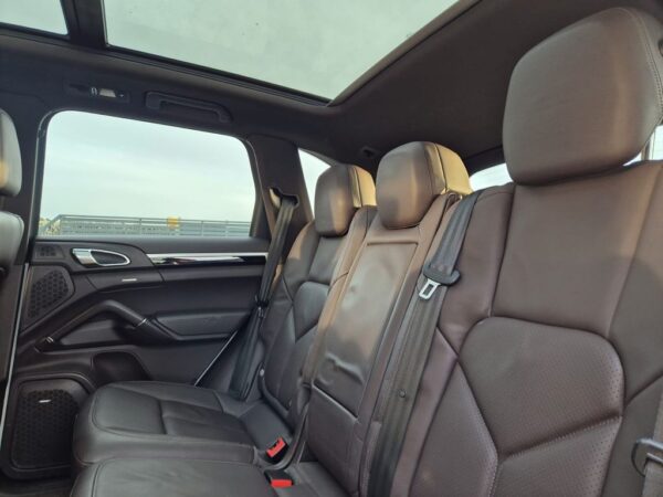 <span class="make">Porsche</span><br/> Cayenne Diesel *BOSE*PANO*AHK* – Bild 13