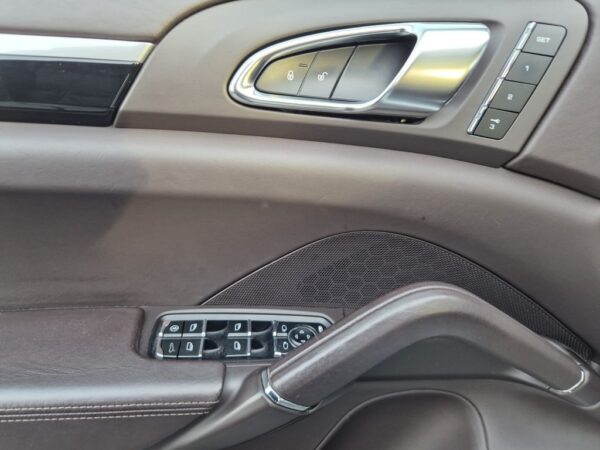 <span class="make">Porsche</span><br/> Cayenne Diesel *BOSE*PANO*AHK* – Bild 16