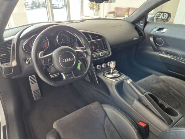 <span class="make">Audi</span><br/> R8 Coupe 5.2 FSI V10 Plus*CARBON*KERAMIK*DEUTSCH – Bild 11