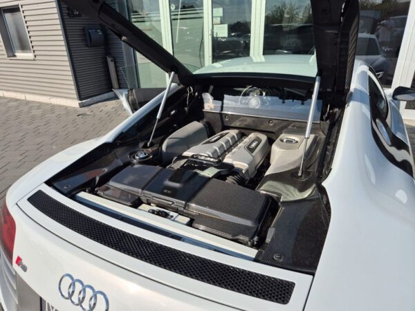 <span class="make">Audi</span><br/> R8 Coupe 5.2 FSI V10 Plus*CARBON*KERAMIK*DEUTSCH – Bild 18
