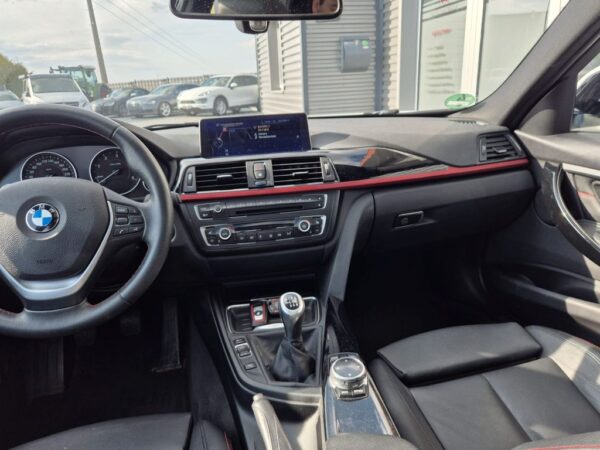 <span class="make">BMW</span><br/> 318 d Touring Sport-Line*KAMERA*AHK*8-FACH*TÜV* – Bild 11