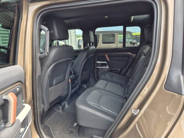 Land Rover Defender 110 X-Dynamic S /AHK/1.HAND/360°/LED – Bild 15